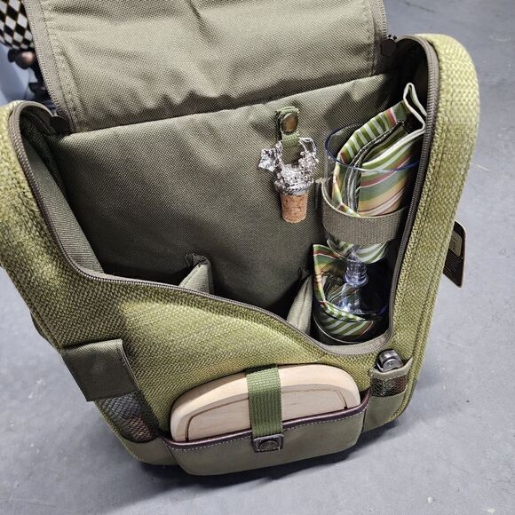 Picnic at Ascot Wine & Cheese Cooler Bag - Picture 2 of 6